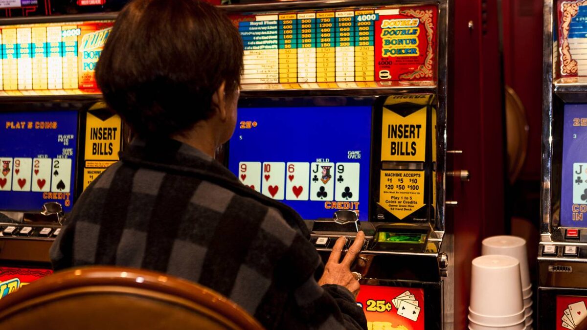 Picking The Right Online Slot Machine To Play